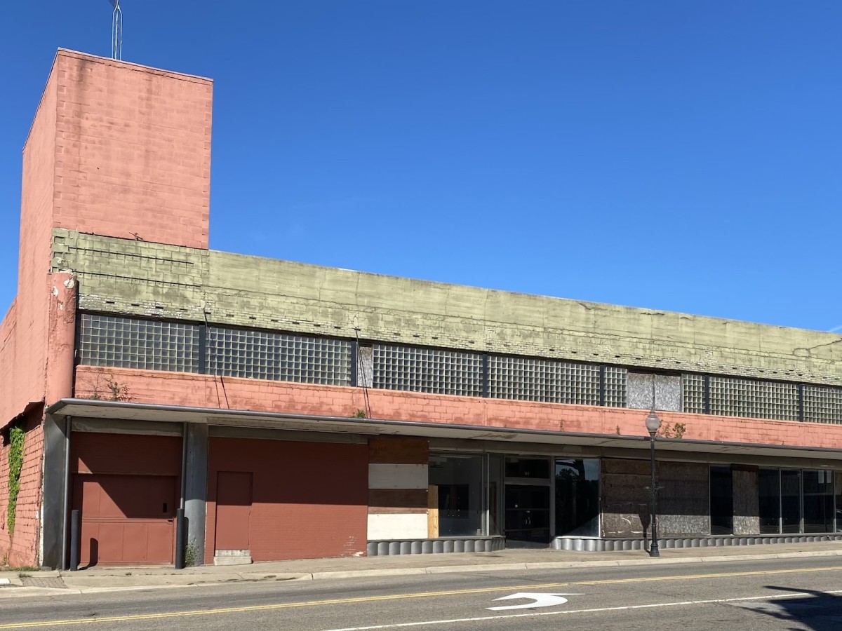 A longtime vacant building in Three Rivers could be getting a facelift ...